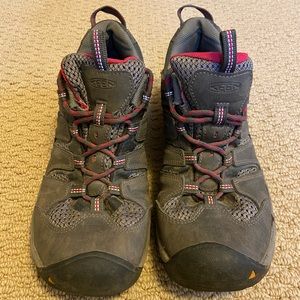 Keen hiking shoes